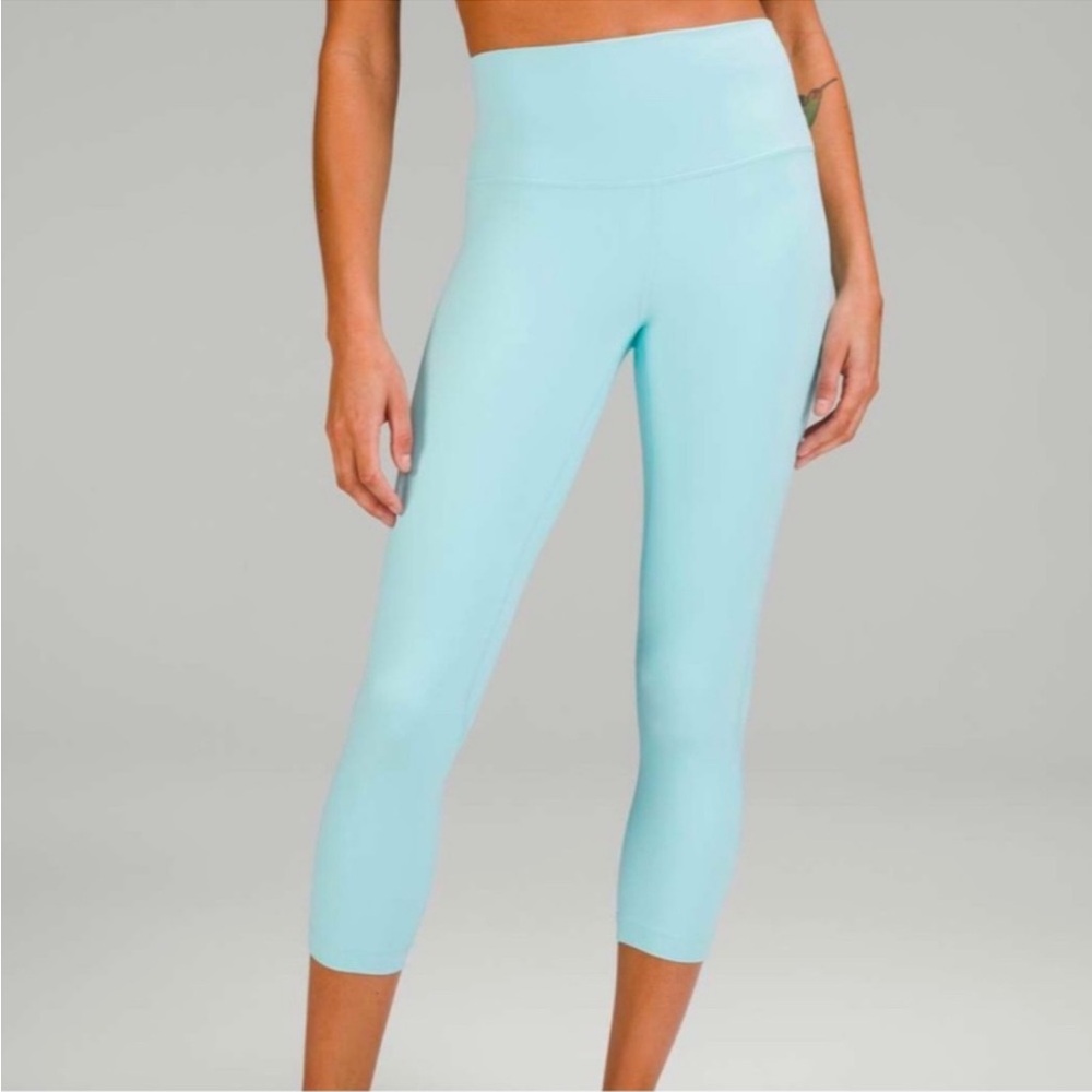 Lululemon align HR crop 23” in icing blue NWT
